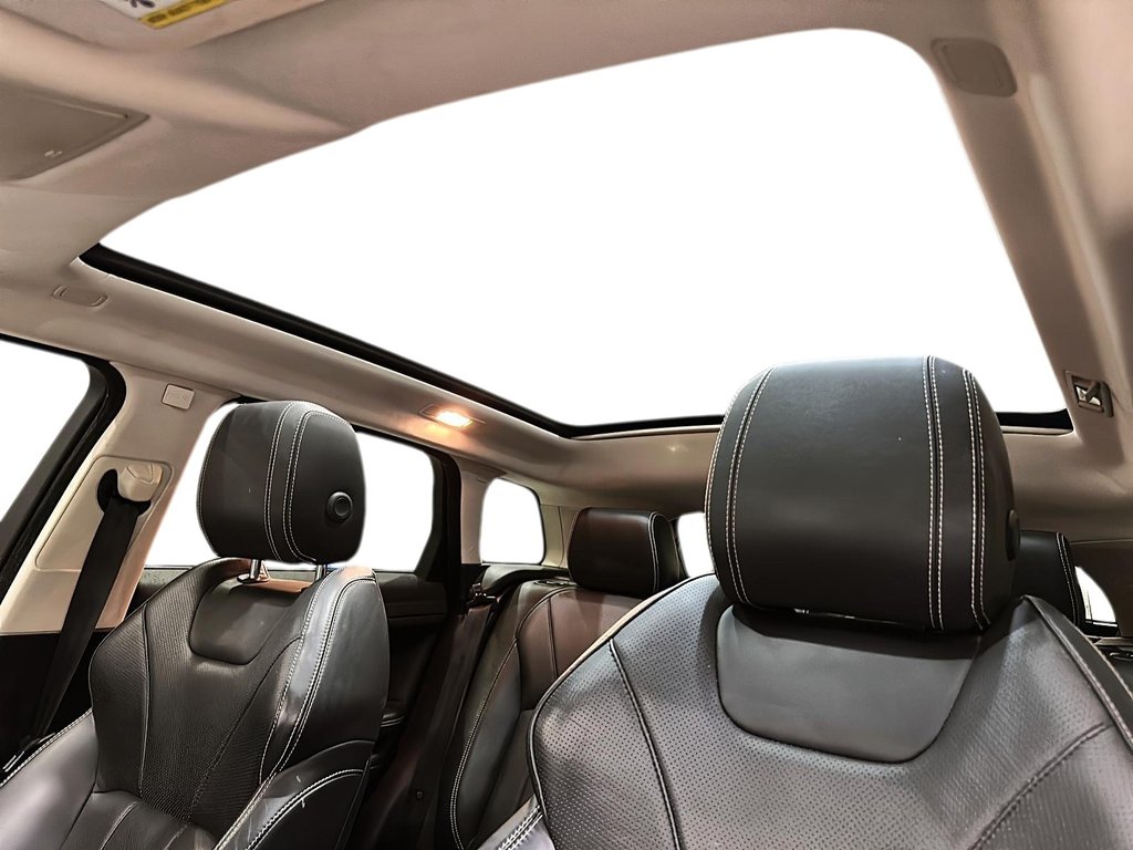 2017 Land Rover Range Rover Evoque HSE in Stratford, Ontario - 15 - w1024h768px