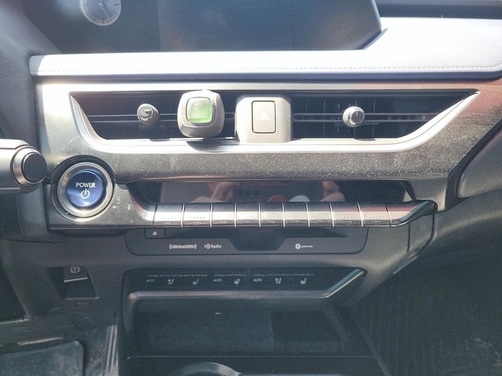 2021 Lexus UXh 250h AWD in Brantford, Ontario - 15 - w1024h768px