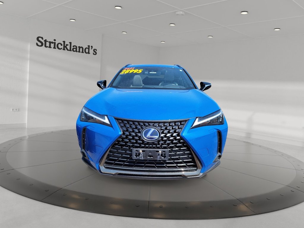 2021 Lexus UXh 250h AWD in Brantford, Ontario - 2 - w1024h768px