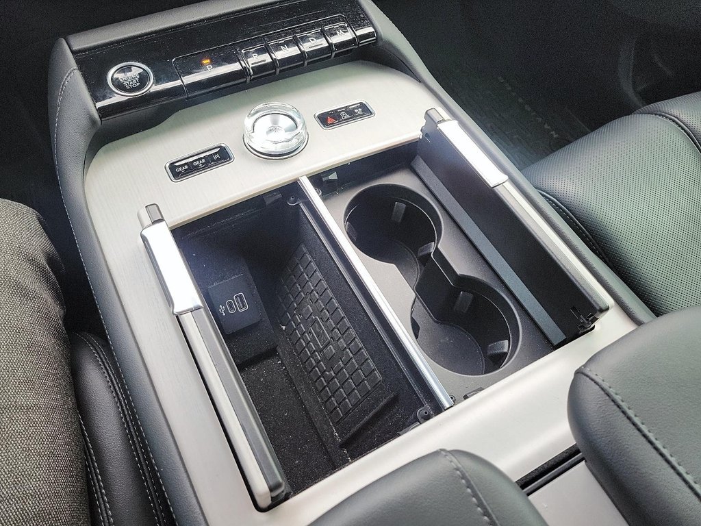 2025 Lincoln Navigator Reserve 4x4 in Brantford, Ontario - 23 - w1024h768px