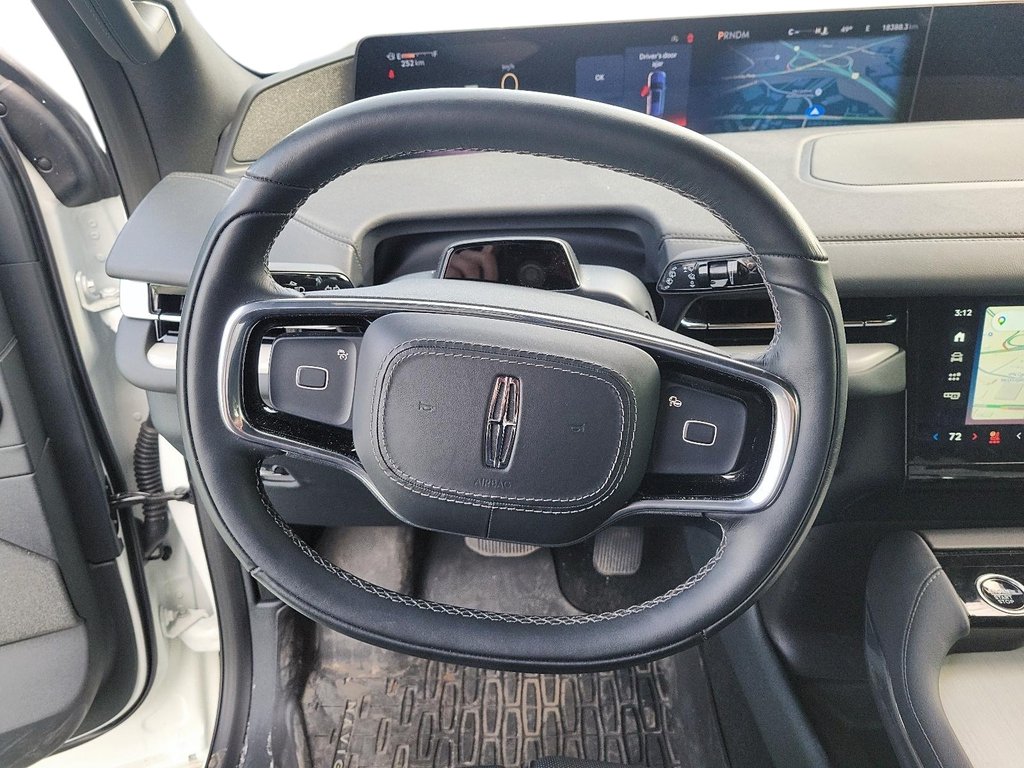 2025 Lincoln Navigator Reserve 4x4 in Brantford, Ontario - 11 - w1024h768px