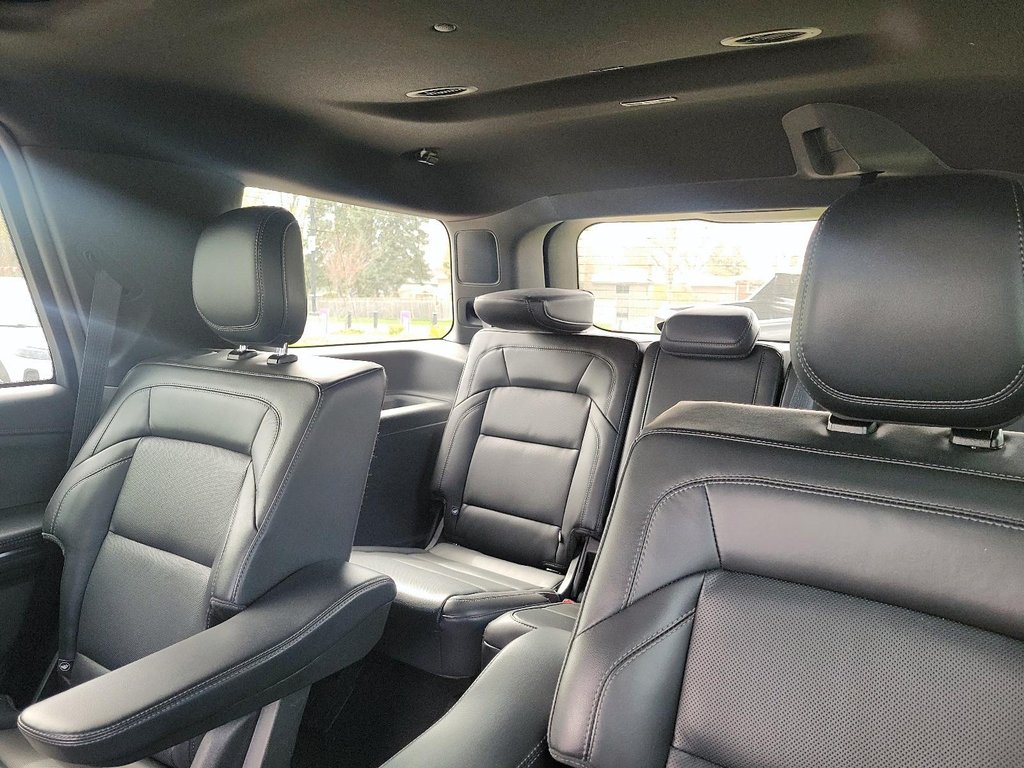 2025 Lincoln Navigator Reserve 4x4 in Brantford, Ontario - 15 - w1024h768px