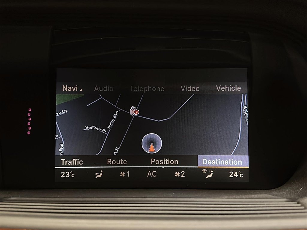 2013 Mercedes-Benz S550V4M 4MATIC Sedan in Brantford, Ontario - 17 - w1024h768px