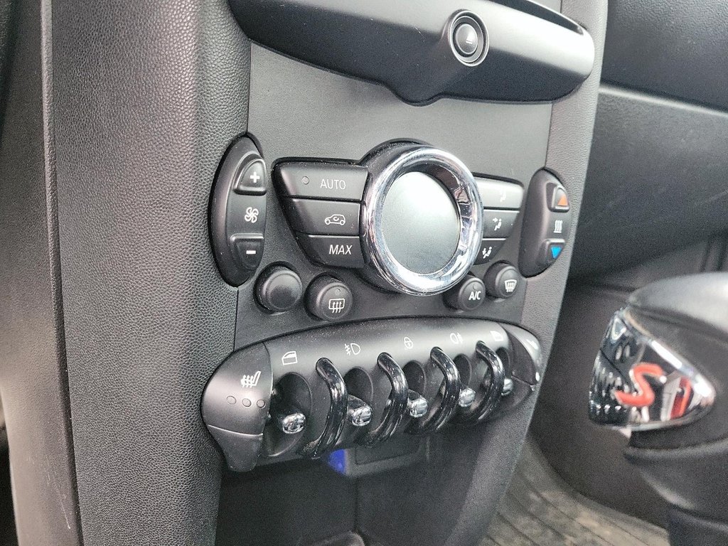 2013 MINI COOPER S S in Brantford, Ontario - 16 - w1024h768px
