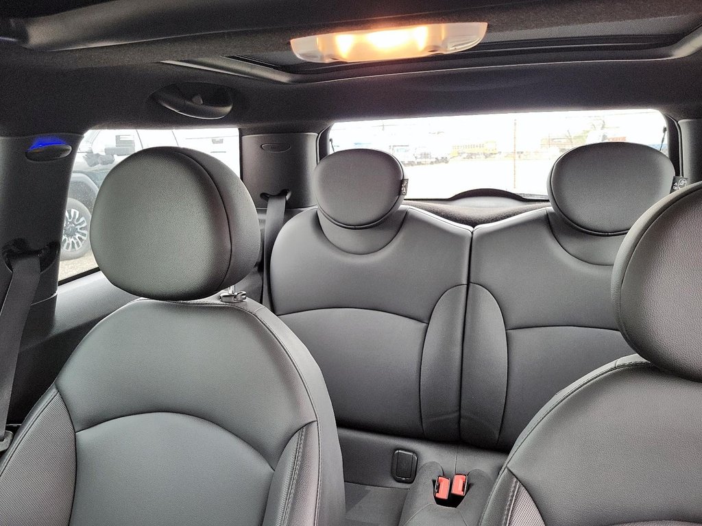 2013 MINI COOPER S S in Brantford, Ontario - 14 - w1024h768px