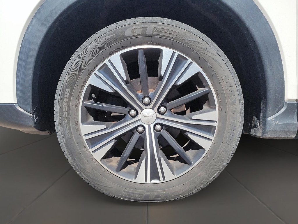 2019 Mitsubishi Eclipse Cross ES S-AWC in Brantford, Ontario - 7 - w1024h768px
