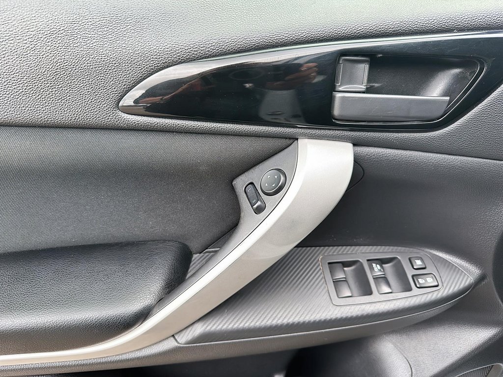 2023 Mitsubishi ECLIPSE CROSS ES S-AWC in Brantford, Ontario - 10 - w1024h768px