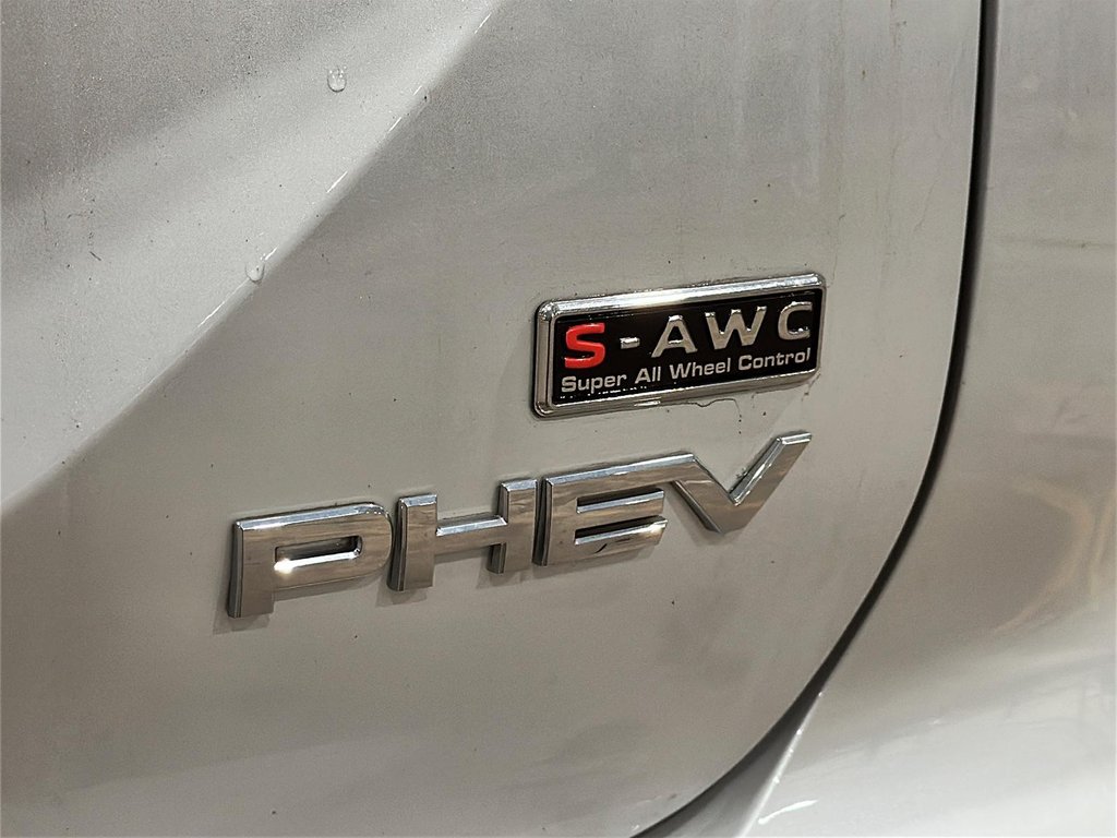 2023 Mitsubishi Outlander PHEV GT S-AWC in Brantford, Ontario - 13 - w1024h768px