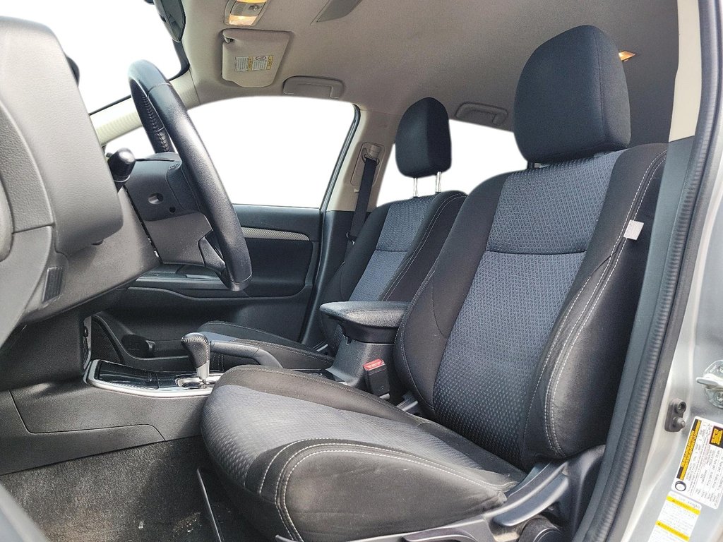 2018 Mitsubishi Outlander ES AWC in Brantford, Ontario - 8 - w1024h768px