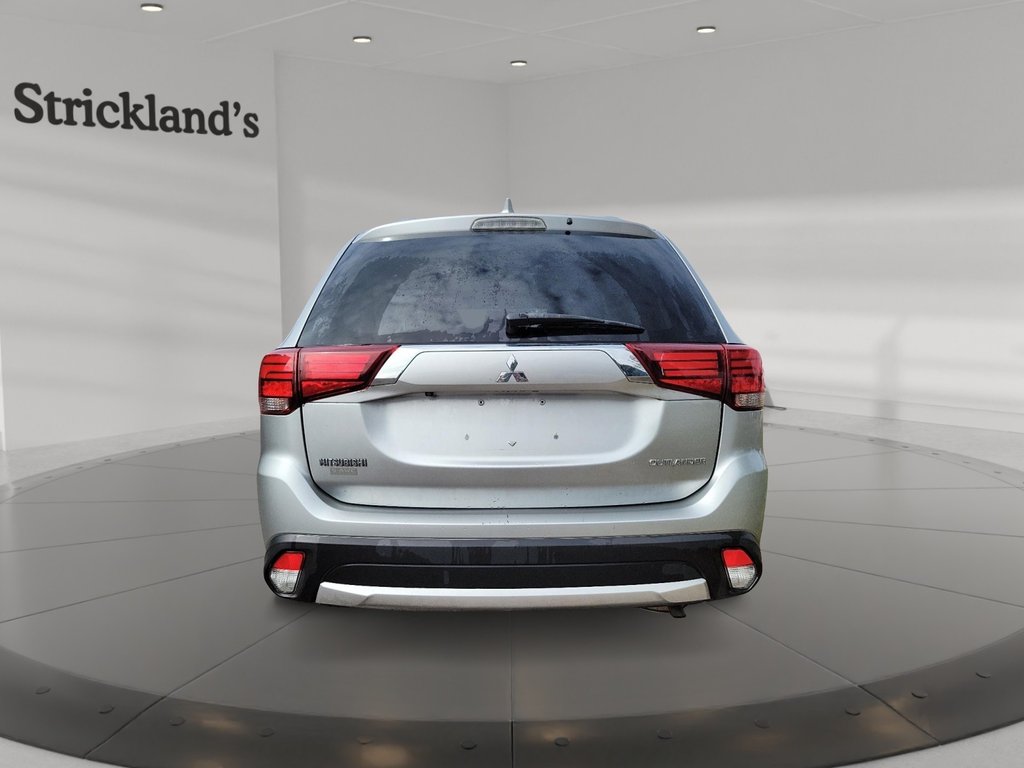 2018 Mitsubishi Outlander ES AWC in Brantford, Ontario - 3 - w1024h768px