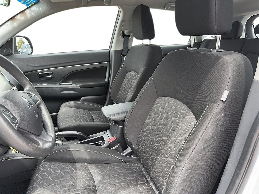 2022 Mitsubishi RVR ES AWC - CVT in Stratford, Ontario - 8 - w1024h768px
