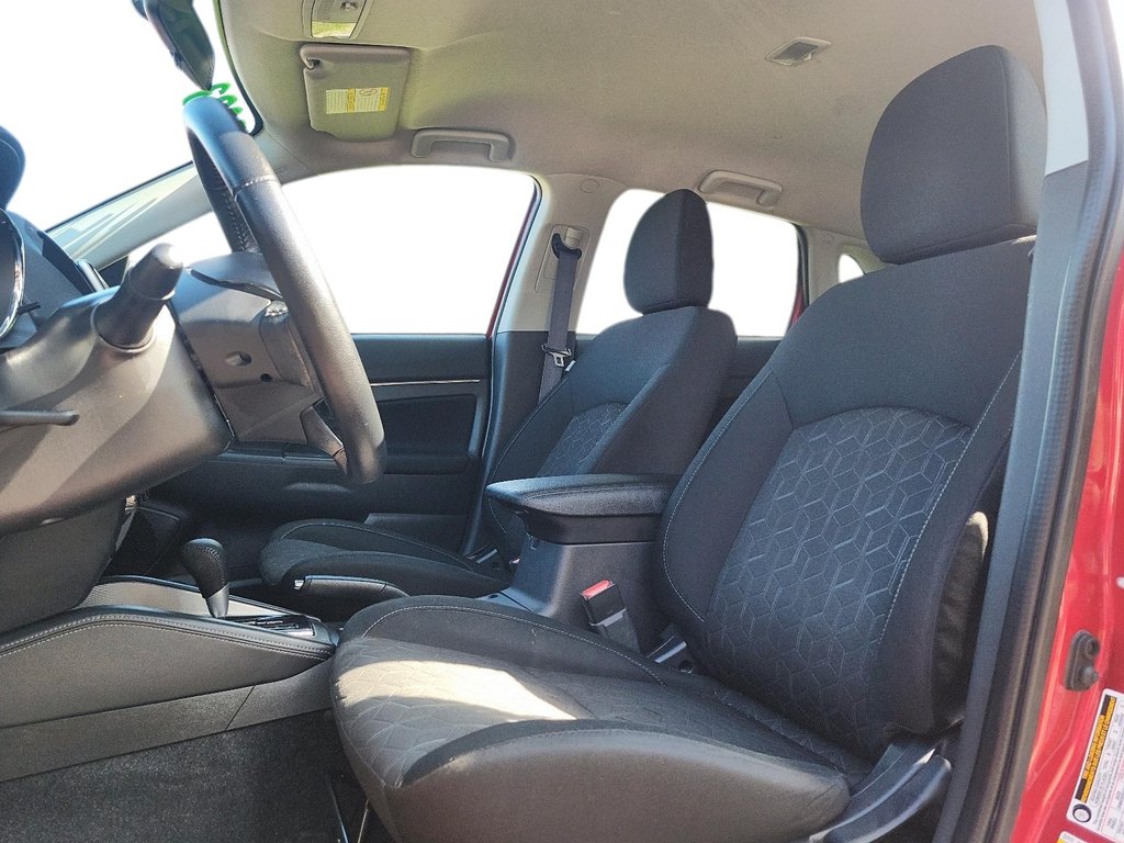 2023 Mitsubishi RVR SE FWD - CVT in Brantford, Ontario - 8 - w1024h768px