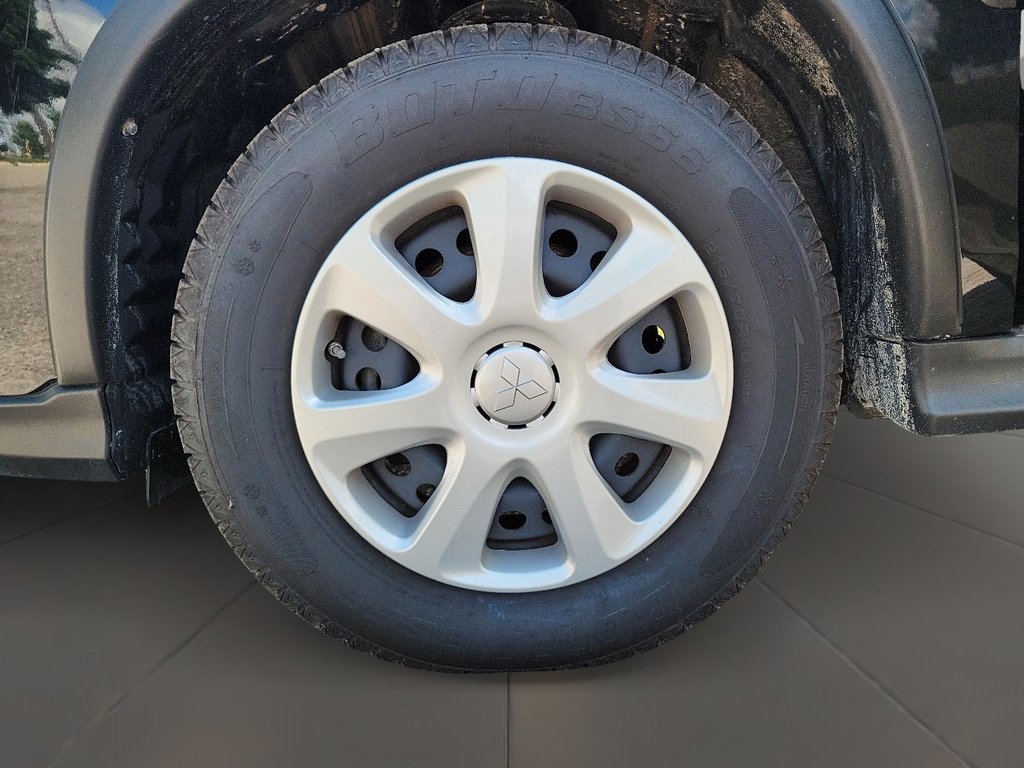 2024 Mitsubishi RVR ES AWC in Brantford, Ontario - 7 - w1024h768px