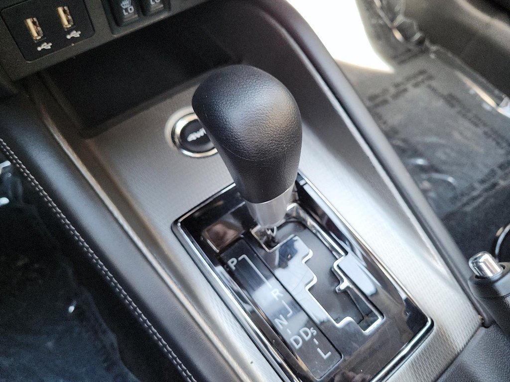2024 Mitsubishi RVR ES AWC in Brantford, Ontario - 14 - w1024h768px