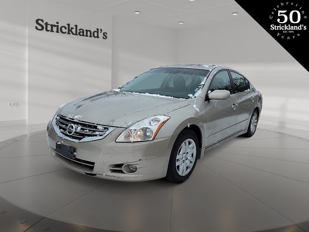 2010  Altima Sedan 2.5 S CVT in Stratford, Ontario - 1 - w1024h768px