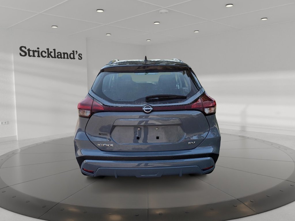 2023 Nissan Kicks SV CVT in Brantford, Ontario - 3 - w1024h768px