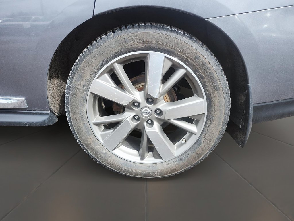 2015 Nissan Pathfinder Platinum V6 4x4 at in Brantford, Ontario - 7 - w1024h768px