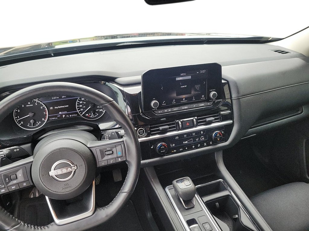 2024 Nissan Pathfinder SV 4WD in Brantford, Ontario - 14 - w1024h768px