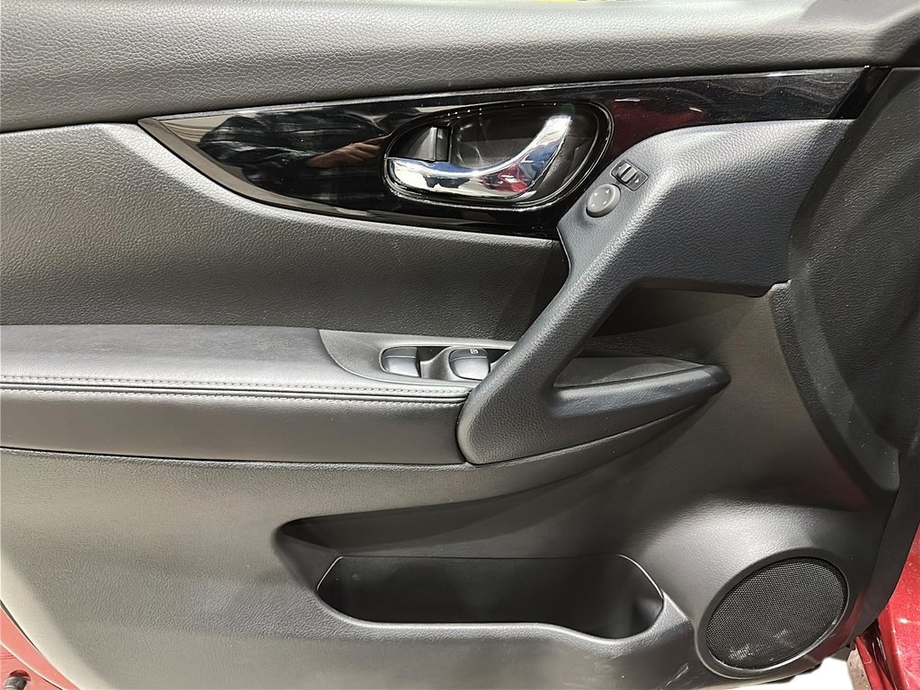 2023 Nissan Qashqai SV AWD CVT in Brantford, Ontario - 11 - w1024h768px
