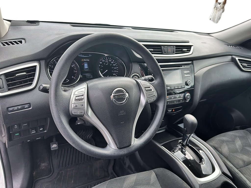 2016 Nissan Rogue SV AWD CVT in Brantford, Ontario - 8 - w1024h768px