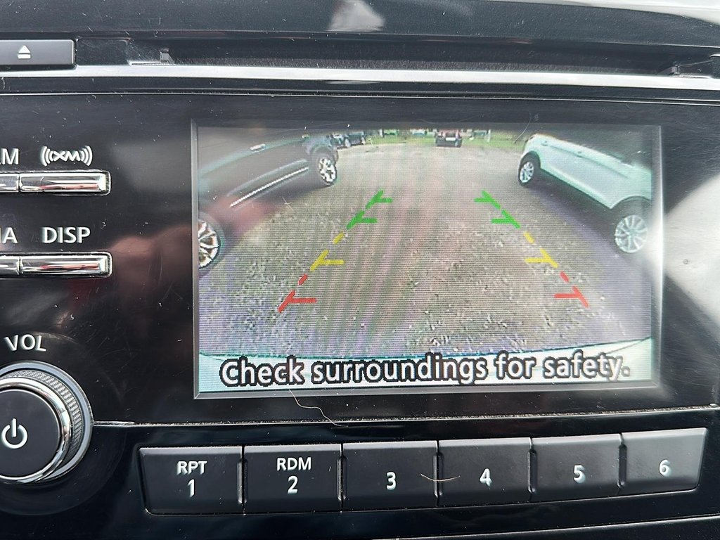2016 Nissan Rogue SV AWD CVT in Brantford, Ontario - 17 - w1024h768px