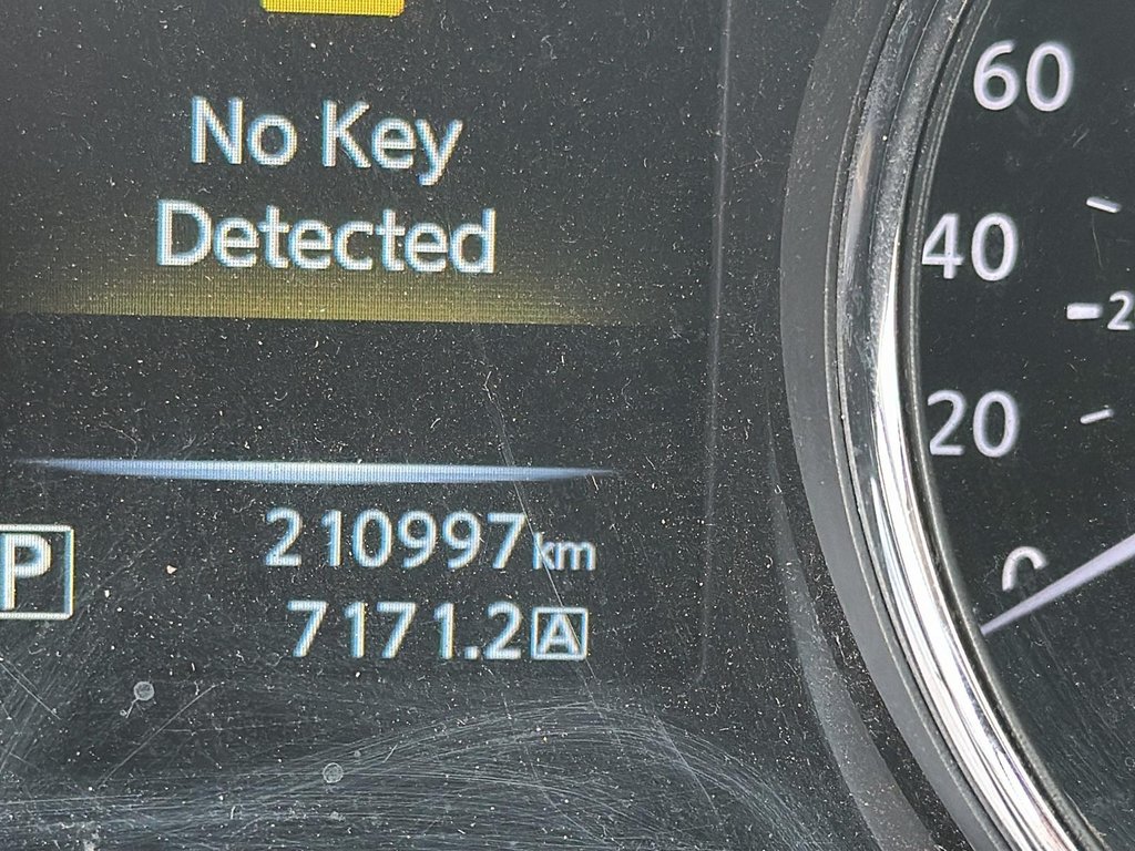 2016 Nissan Rogue SV AWD CVT in Brantford, Ontario - 11 - w1024h768px