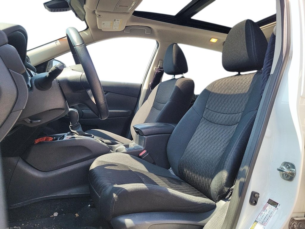 2019 Nissan Rogue SV AWD CVT in Brantford, Ontario - 6 - w1024h768px