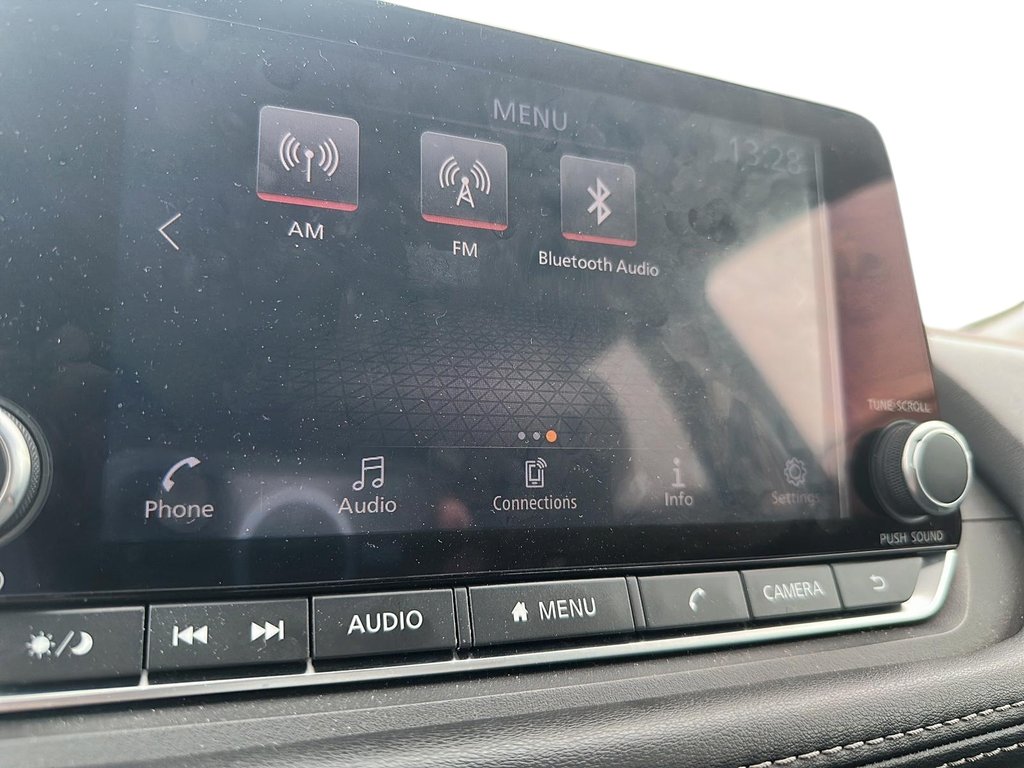 2023 Nissan Rogue S AWD CVT in Stratford, Ontario - 18 - w1024h768px