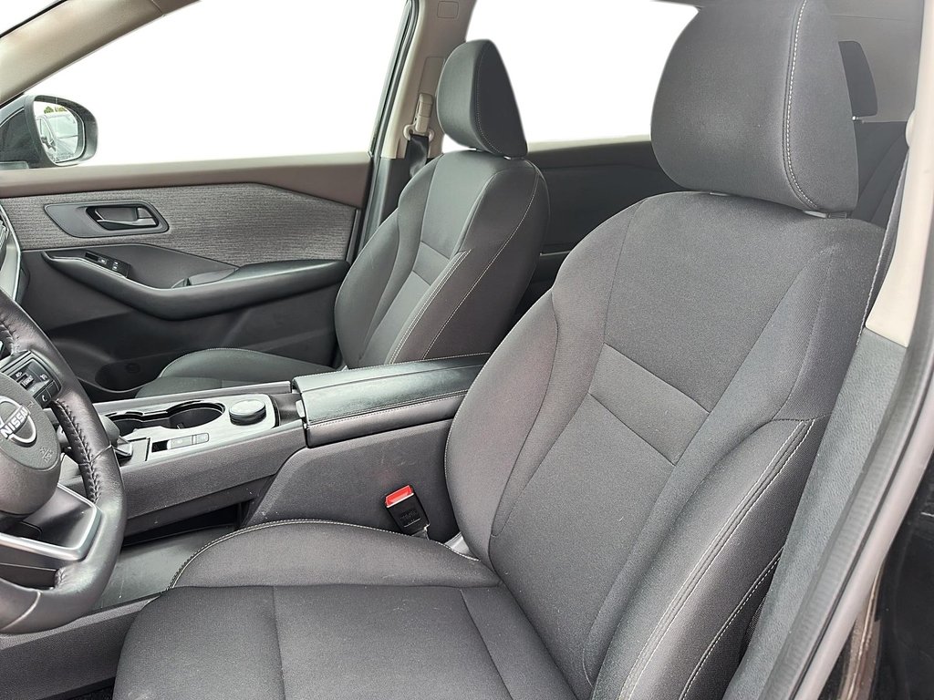 2023 Nissan Rogue S AWD CVT in Stratford, Ontario - 8 - w1024h768px