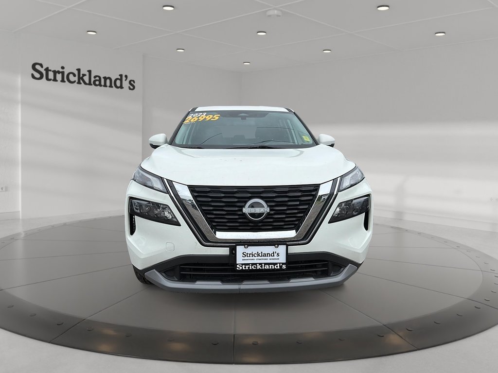 2023 Nissan Rogue S AWD CVT in Stratford, Ontario - 2 - w1024h768px