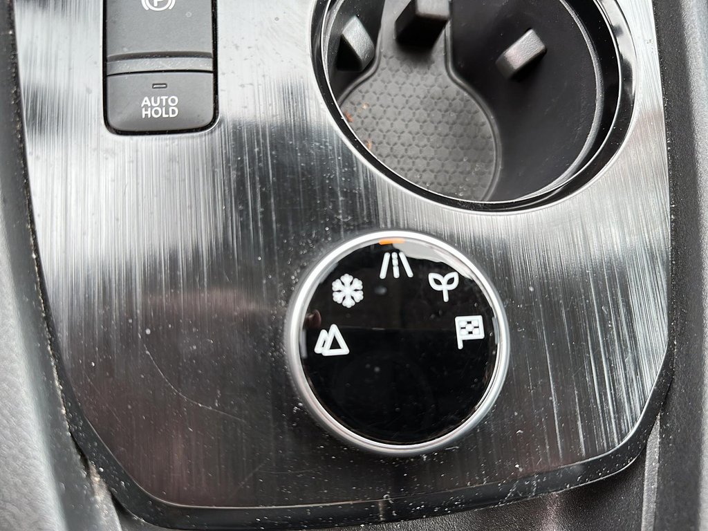 2023 Nissan Rogue S AWD CVT in Stratford, Ontario - 15 - w1024h768px