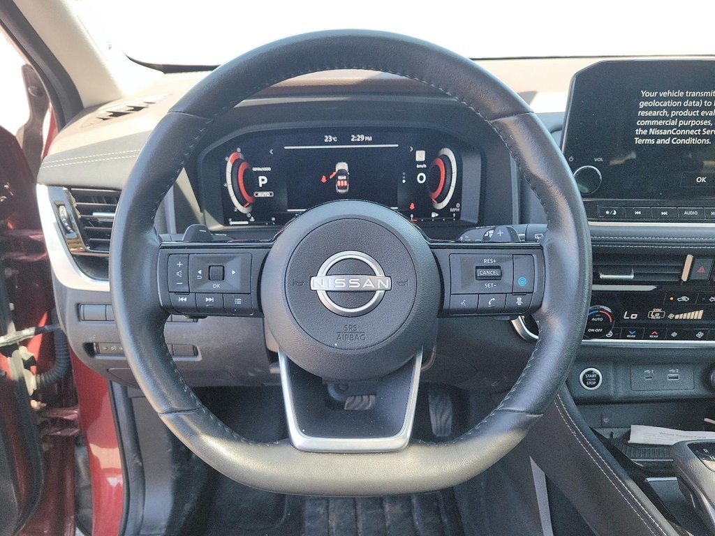 2023 Nissan Rogue Platinum CVT in Brantford, Ontario - 11 - w1024h768px