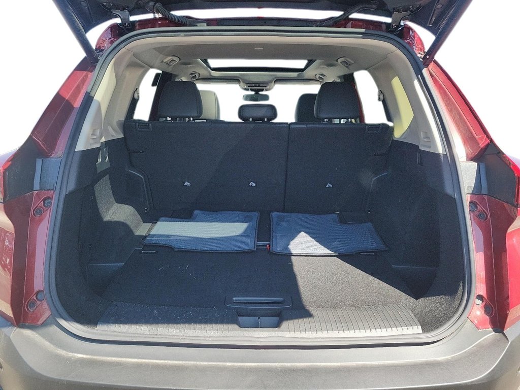 2023 Nissan Rogue Platinum CVT in Brantford, Ontario - 6 - w1024h768px