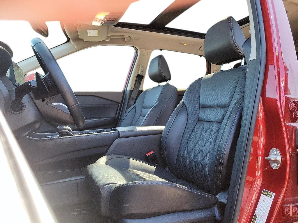 2023 Nissan Rogue Platinum CVT in Brantford, Ontario - 8 - w1024h768px