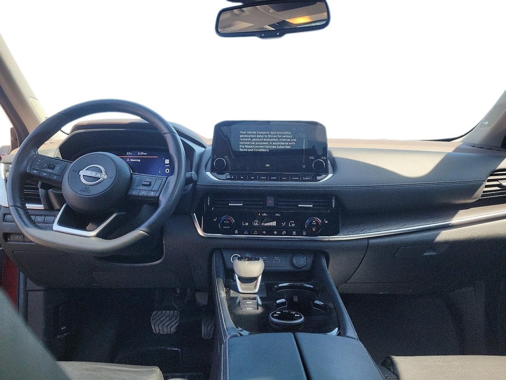 2023 Nissan Rogue Platinum CVT in Brantford, Ontario - 9 - w1024h768px