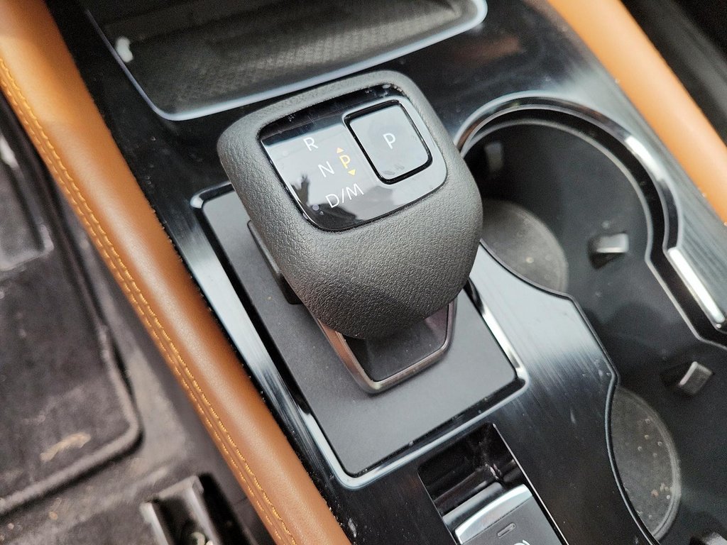 2024 Nissan Rogue AWD Platinum in Brantford, Ontario - 14 - w1024h768px