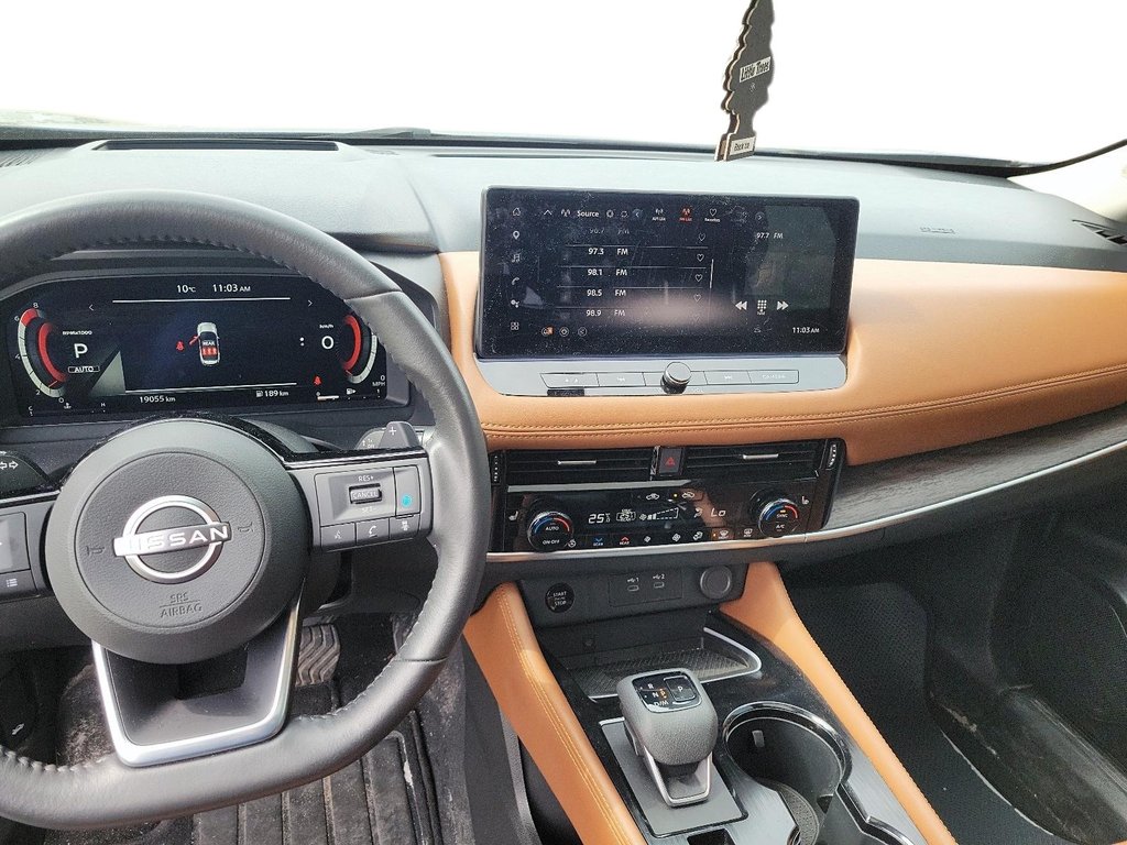 2024 Nissan Rogue AWD Platinum in Brantford, Ontario - 13 - w1024h768px