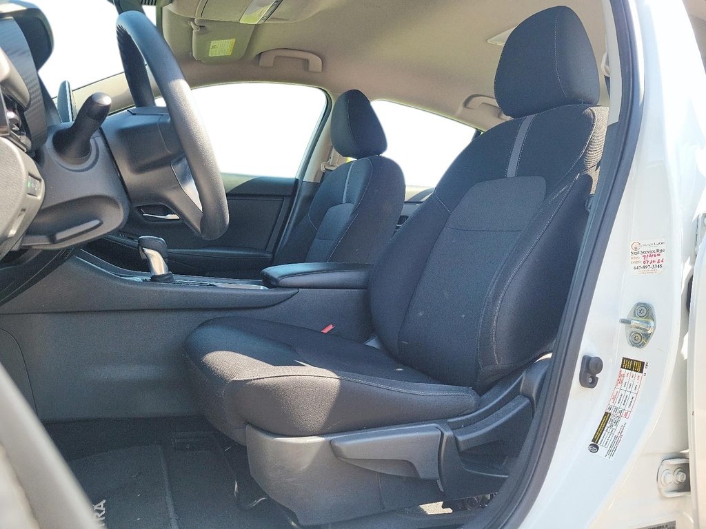 2024 Nissan Sentra SV CVT in Brantford, Ontario - 8 - w1024h768px