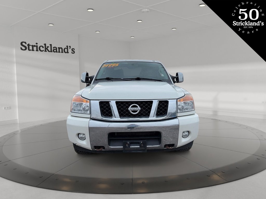 2014  Titan Crew Cab SV 4X4 SWB in Stratford, Ontario - 2 - w1024h768px