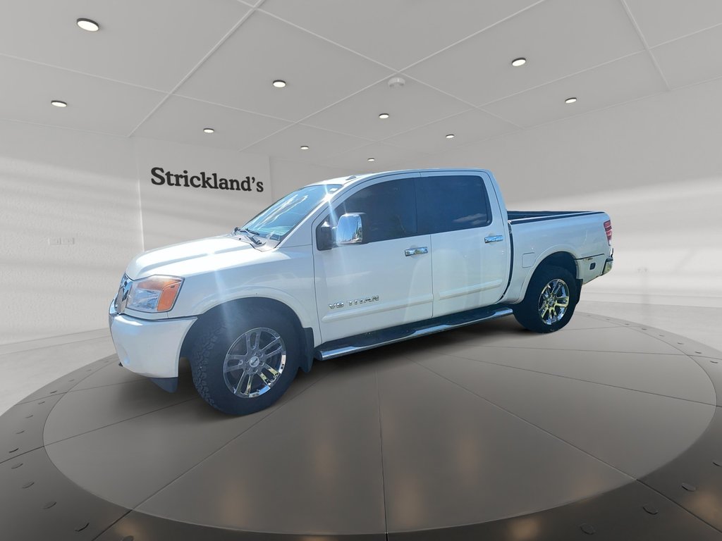 2014 Nissan Titan Crew Cab SV 4X4 SWB in Brantford, Ontario - 5 - w1024h768px