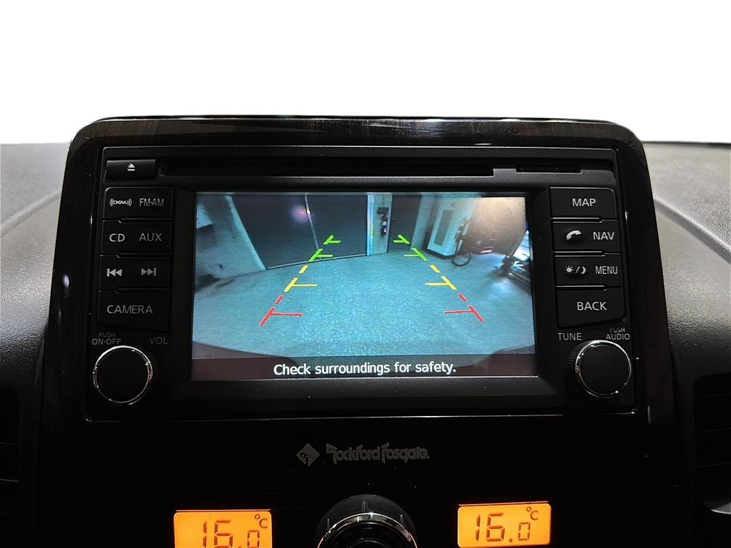 2014 Nissan Titan Crew Cab SV 4X4 SWB in Stratford, Ontario - 17 - w1024h768px