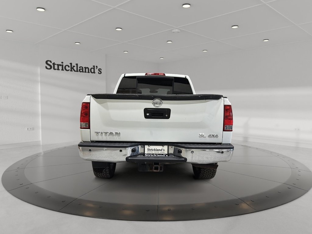 2014 Nissan Titan Crew Cab SV 4X4 SWB in Stratford, Ontario - 3 - w1024h768px