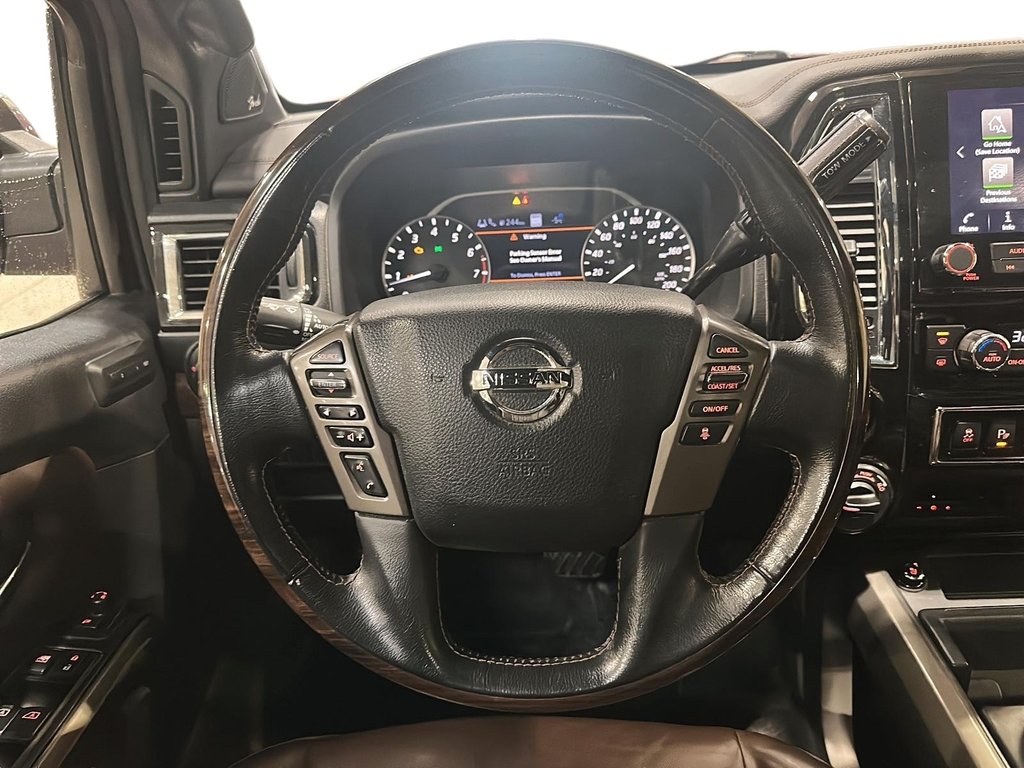 2020 Nissan Titan Crew Cab Platinum 4X4 in Brantford, Ontario - 11 - w1024h768px