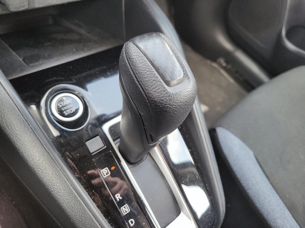 2025 Nissan Versa SV CVT in Brantford, Ontario - 13 - w1024h768px
