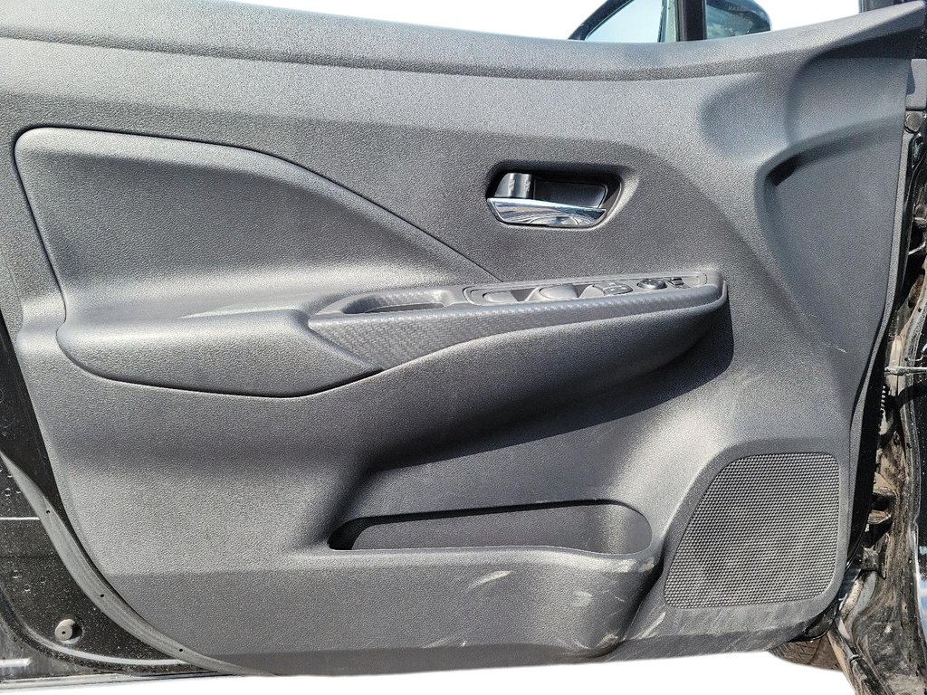 2025 Nissan Versa SV CVT in Brantford, Ontario - 9 - w1024h768px