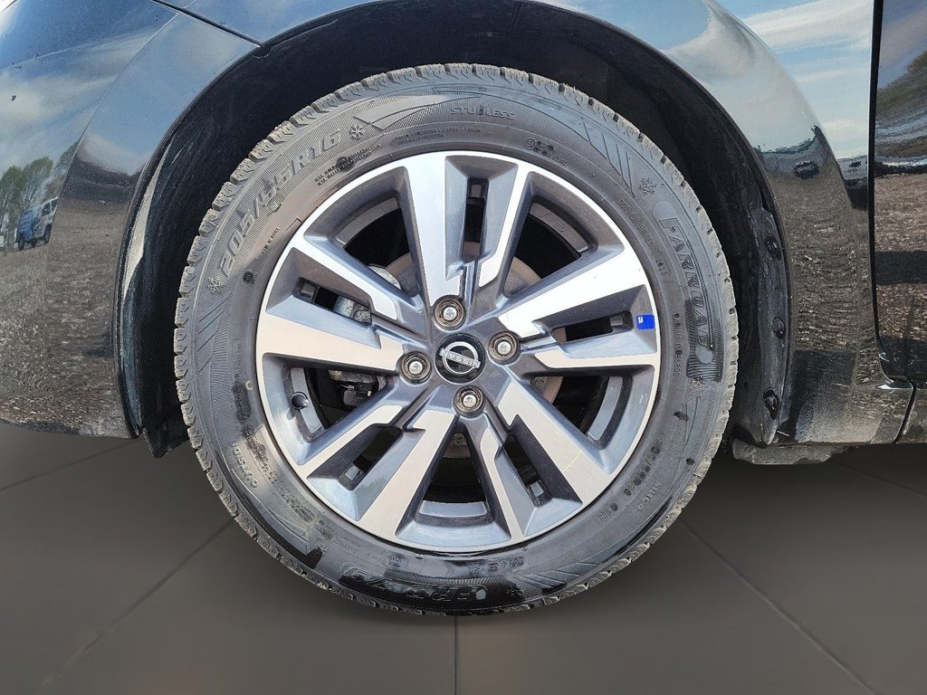 2025 Nissan Versa SV CVT in Brantford, Ontario - 6 - w1024h768px