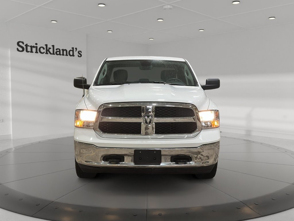 2022 Ram RAM 1500 Classic Crew Cab 4x4 (DS) SLT (140.5 WB 5'7 Box) SWB in Brantford, Ontario - 2 - w1024h768px