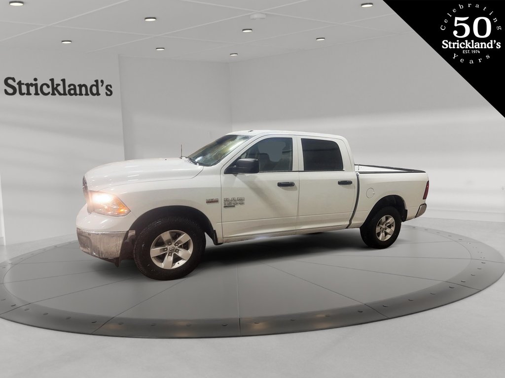 2023 Ram RAM 1500 Classic Crew Cab 4x4 (DS) SLT (140.5 WB 5'7 Box) SWB in Brantford, Ontario - 5 - w1024h768px