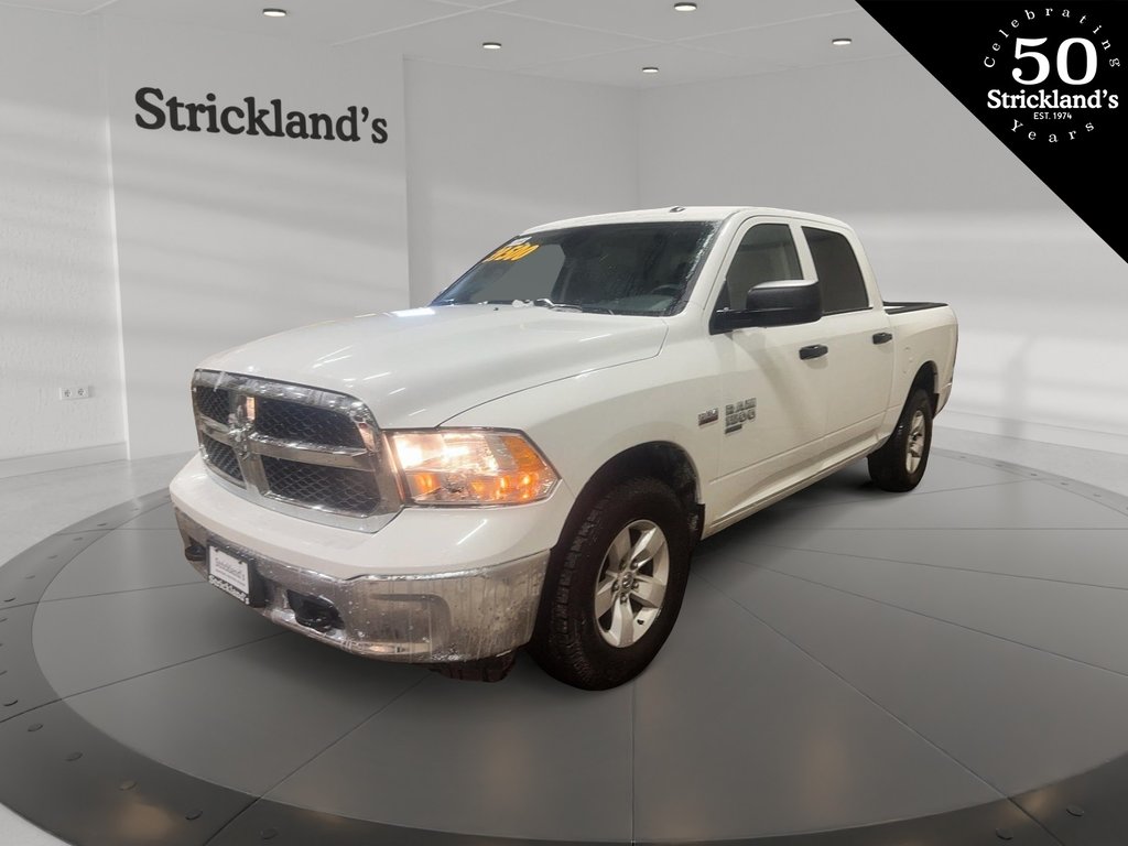 2023 Ram RAM 1500 Classic Crew Cab 4x4 (DS) SLT (140.5 WB 5'7 Box) SWB in Brantford, Ontario - 1 - w1024h768px