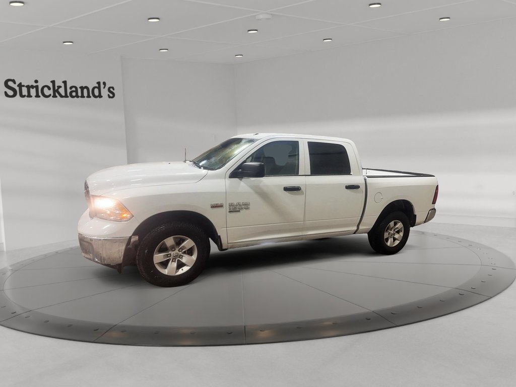 2023 Ram RAM 1500 Classic Crew Cab 4x4 (DS) SLT (140.5 WB 5'7 Box) SWB in Brantford, Ontario - 5 - w1024h768px